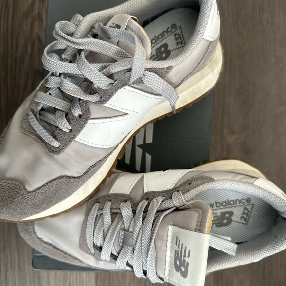 New Balance 237 Sneaker - Picture 2 of 9